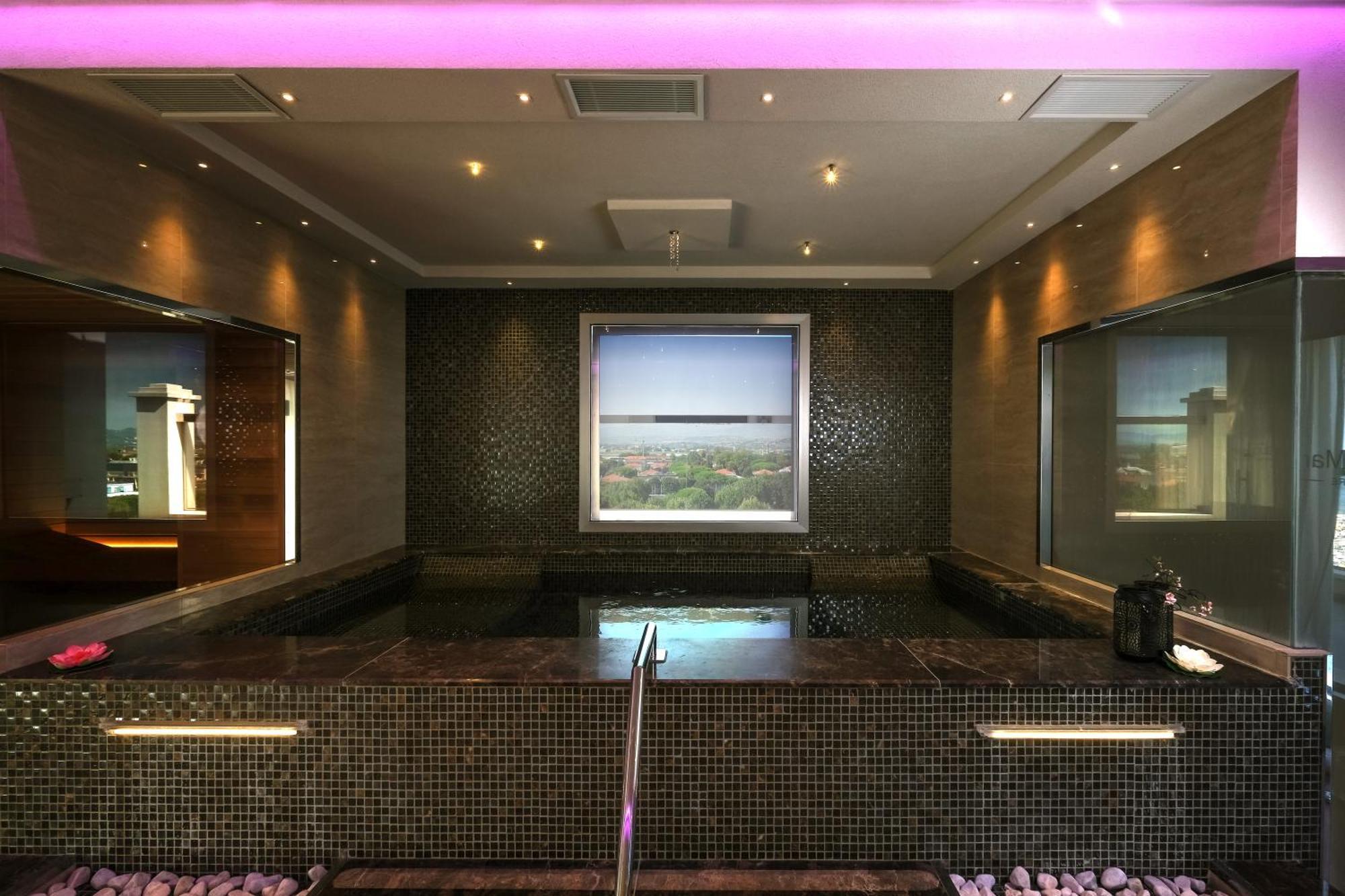 Hotel Due Mari & Spa Римини Екстериор снимка